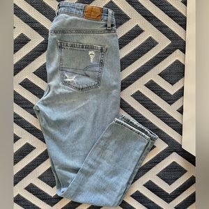 American Eagle mom jeans